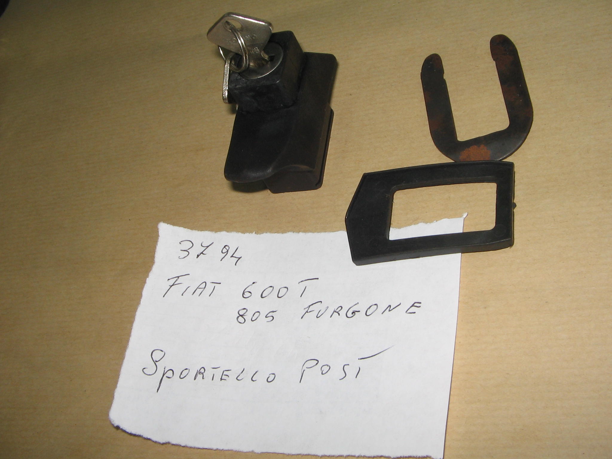 FIAT 600 T / 850 CHIUSURA PORTELLINO POST. N.20627